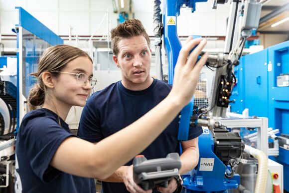 faigle_Lehrberuf-Kunststofftechnologie-(2) faigle_Lehrberuf-Kunststofftechnologie-(2)